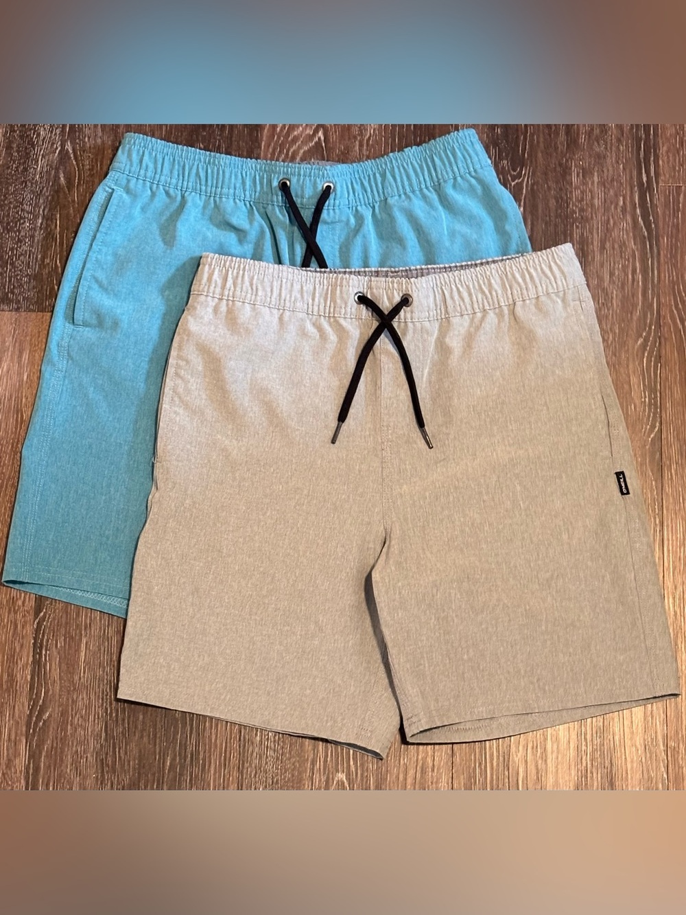 Set of 2 O’Neill Reserve Hybrid Stretch Walkshorts Blue and Gray Boys Size L/XL